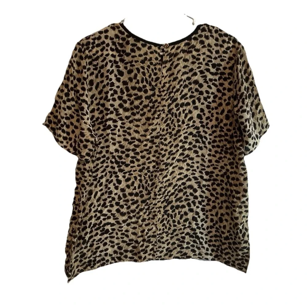 Diane Gilman - 100% Silk - Cheetah Print Short Sleeve Blouse Studded - Size L - Picture 2 of 8